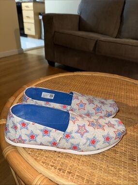Toms Star-Print Slip-Ons in Blue and Red